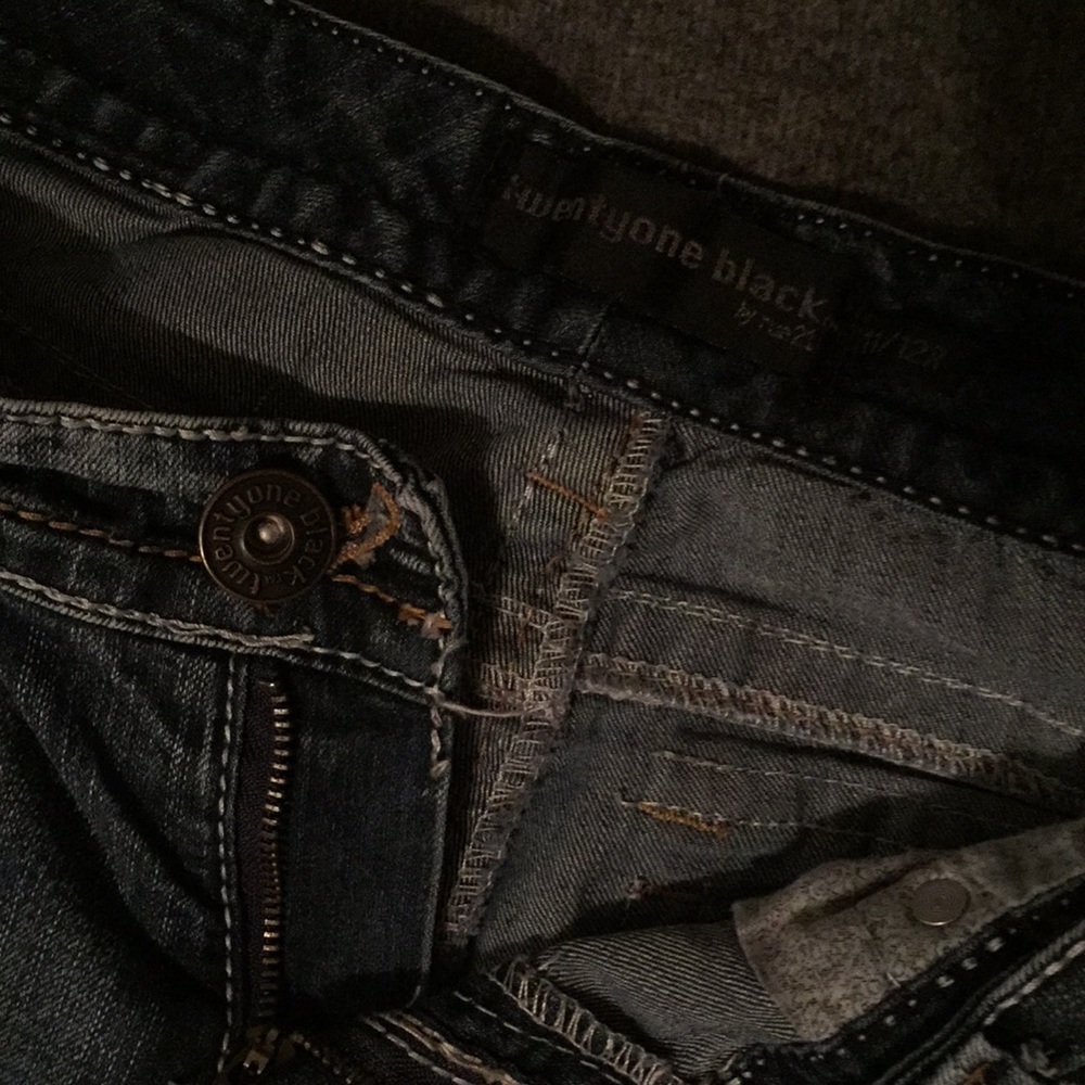 Jeans - Picture 2 of 3